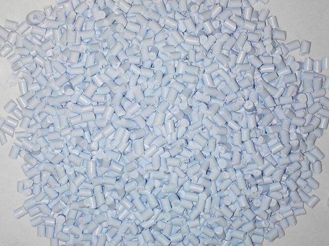 白色母料